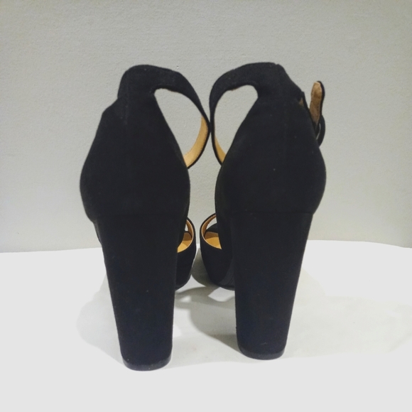 American Rag Women's Microsuede AREETAFR Peep Toe Heeled Sandals | size 6.5 US - Picture 5 of 8